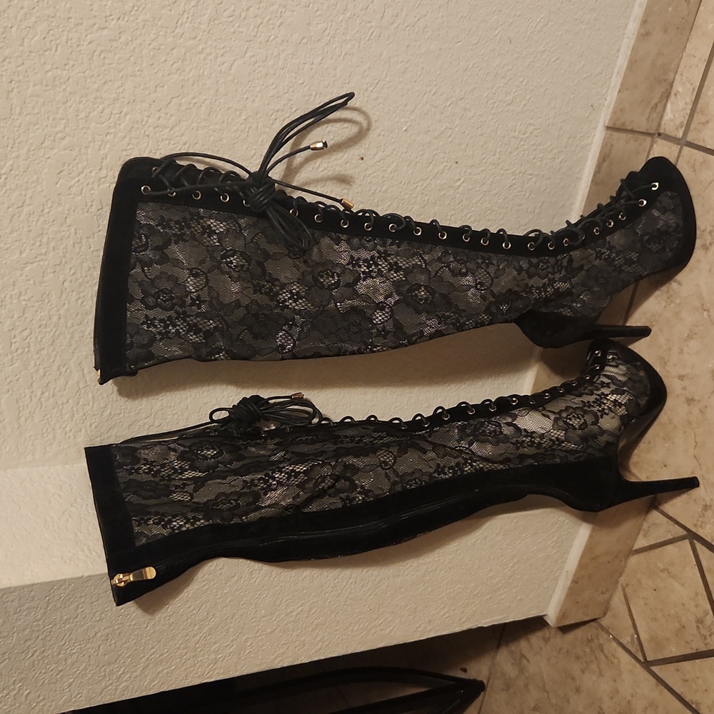 Peep toe lace-up boots